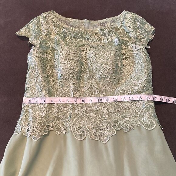 Women’s Green Chiffon & Lace Mid Length Dress with a Zip Up Back Size L NWOT - Picture 8 of 11